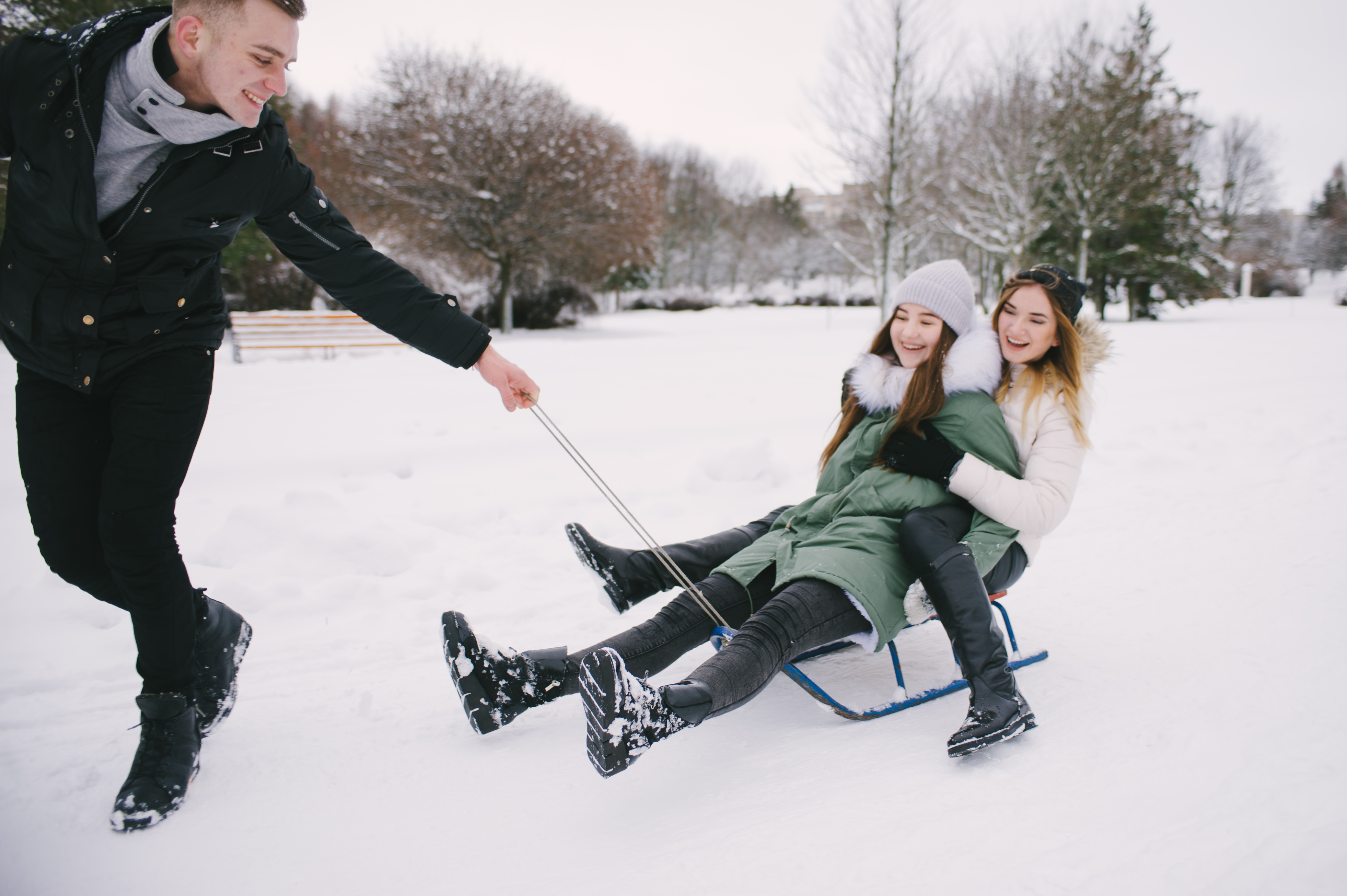 Берите лыжи, бублики, коньки и купальник
