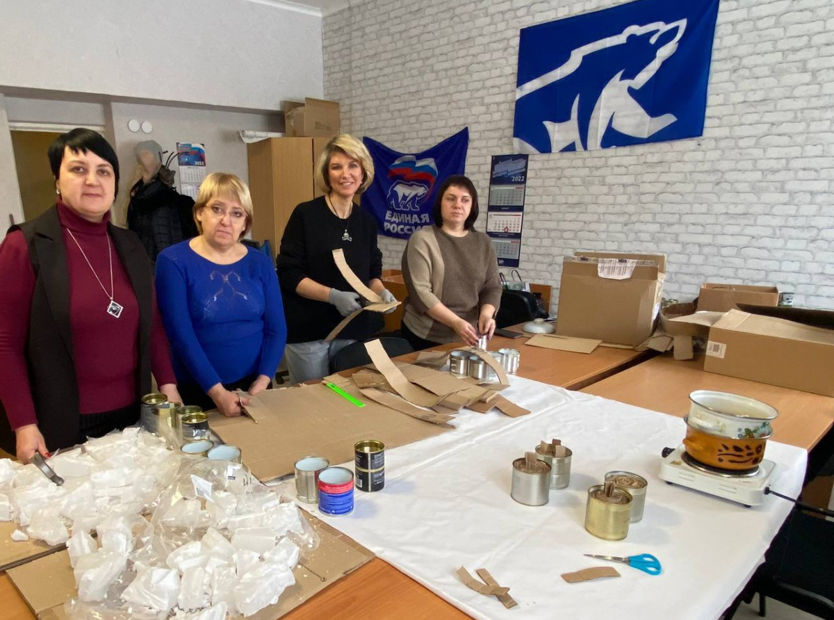 Фото предоставлено В. Кайгородовой. Первая партия свечей отправится на фронт уже в ближайшие дни с грузом гуманитарки.