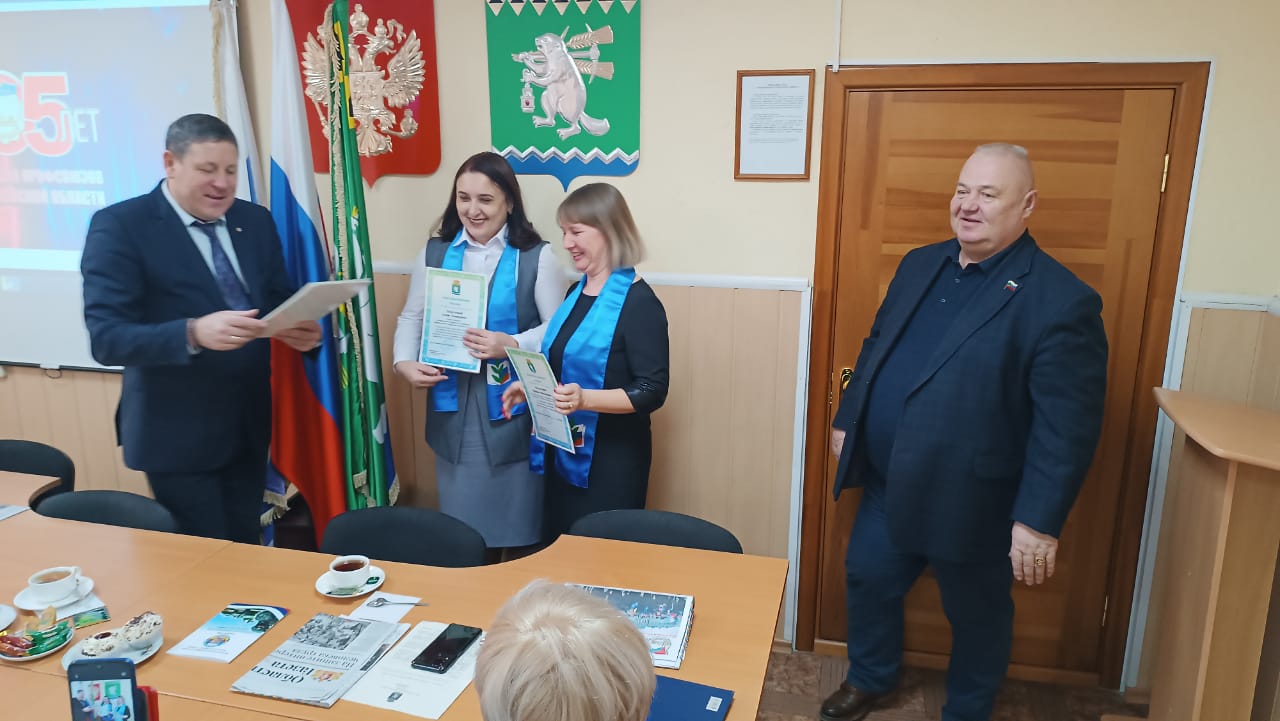 Говорили о профсоюзном движении, славили человека труда