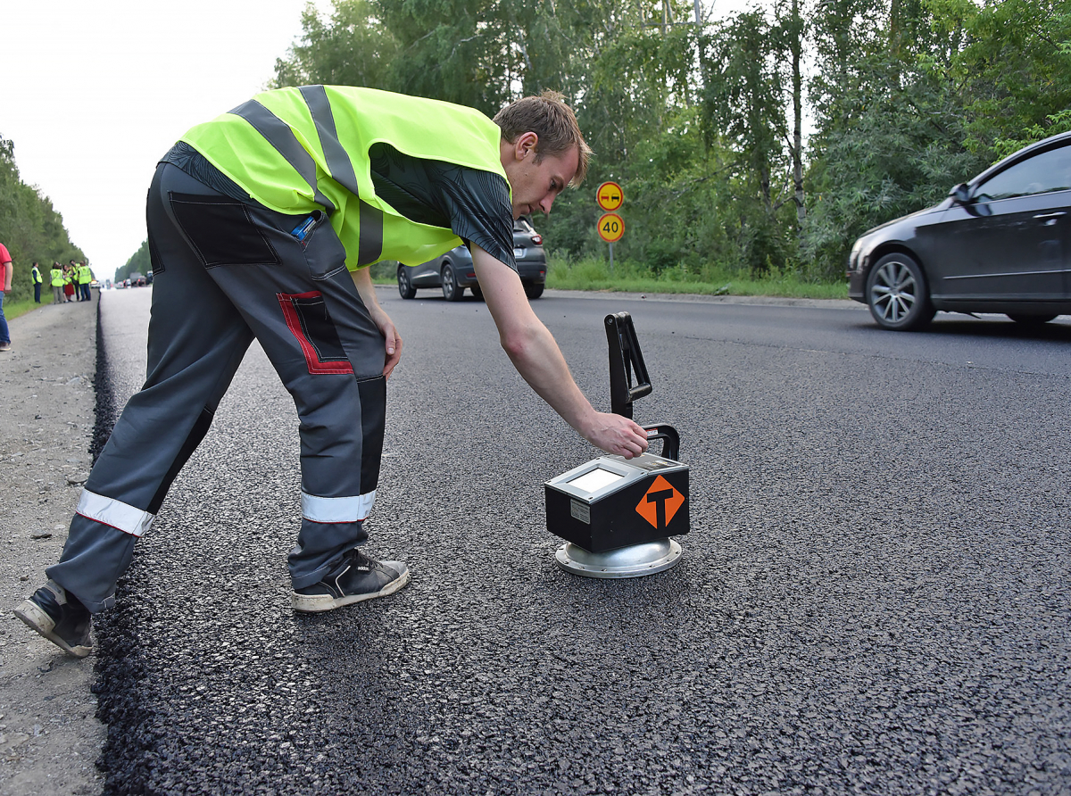 Фото ДИП Свердловской области. Благодаря нацпроекту «Безопасные качественные дороги» с применением новейших технологий отремонтировали более половины (60%) региональных трасс.