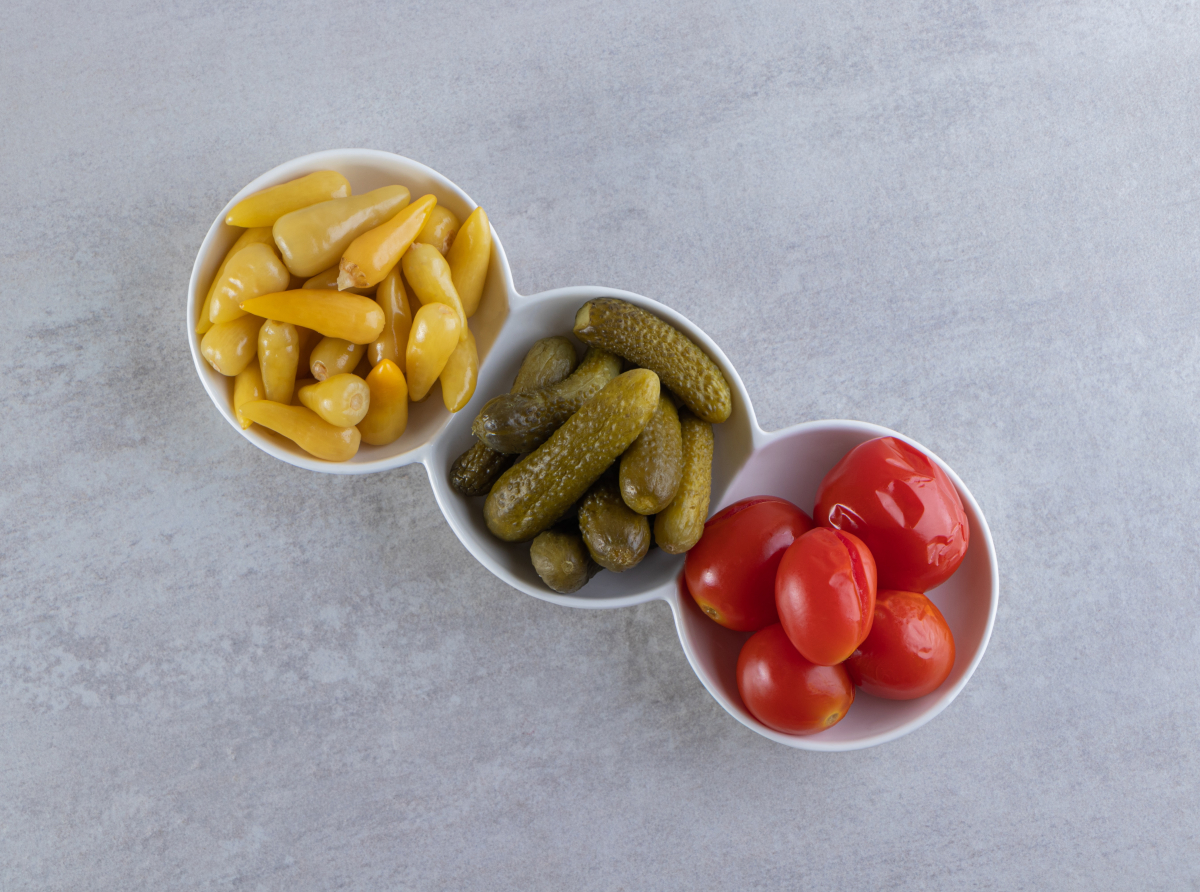 Фото с сайта https://ru.freepik.com Не стоит увлекаться домашними заготовками, какими бы вкусными они ни были.