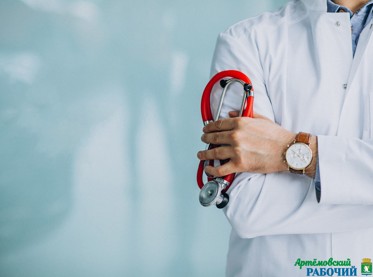 Узкие специалисты в праздничные дни не принимают