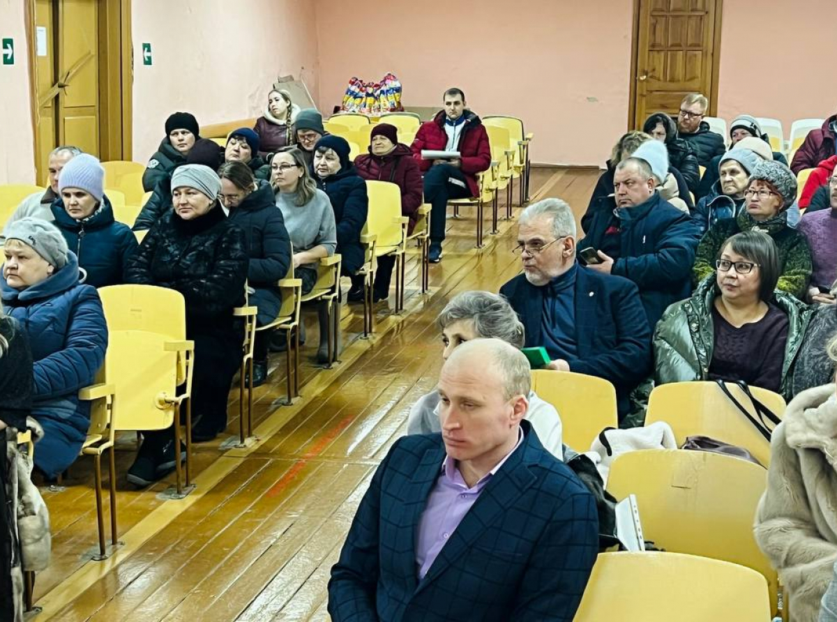 Фото Галины Таскиной. Шогриш сегодня – это стабильная территория. Этому способствовала многолетняя плодотворная работа руководства.