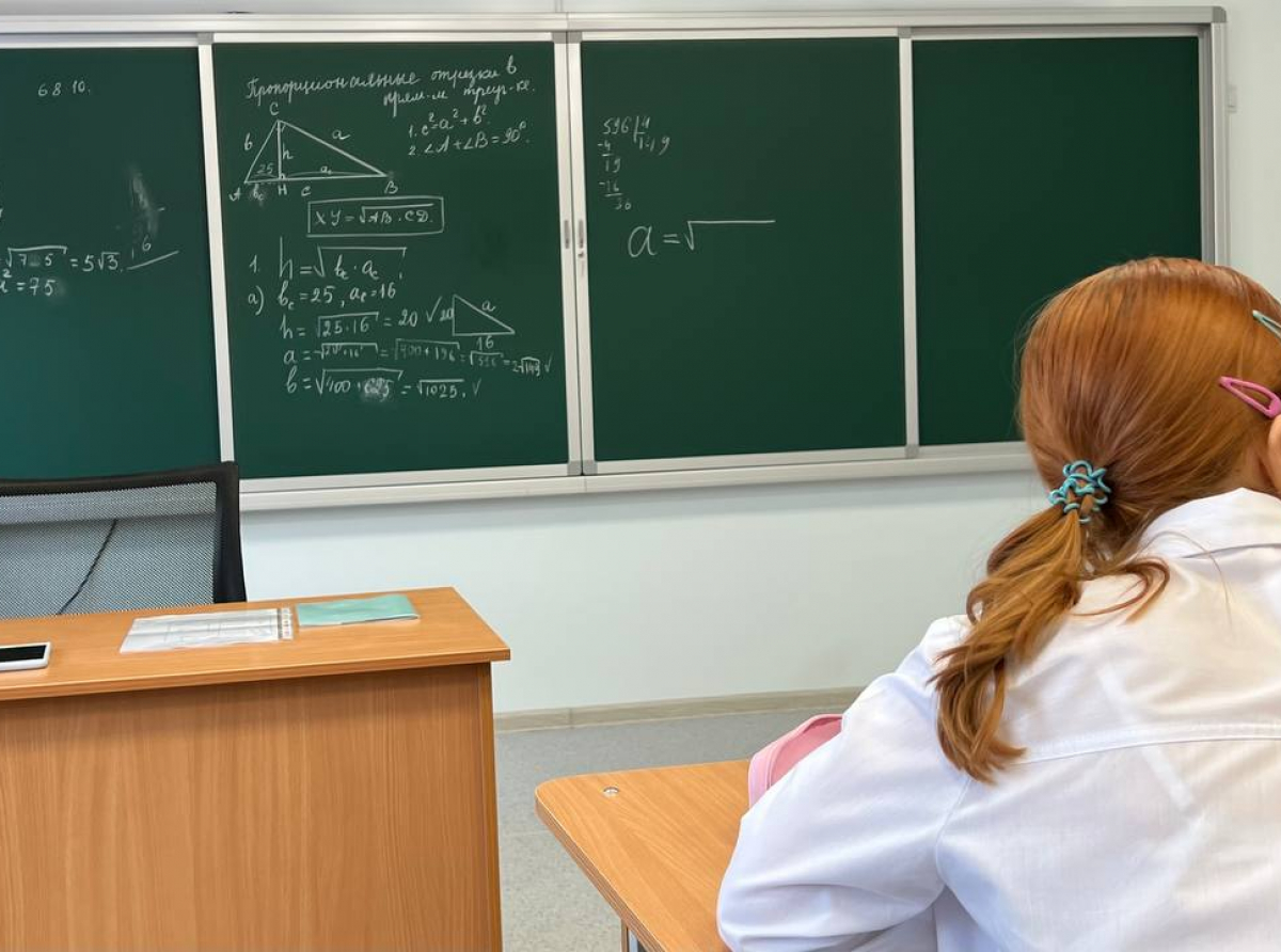 Фото из архива редакции. Более сотни педагогов из разных регионов России стали новоиспечёнными уральцами благодаря программе «Земский учитель»