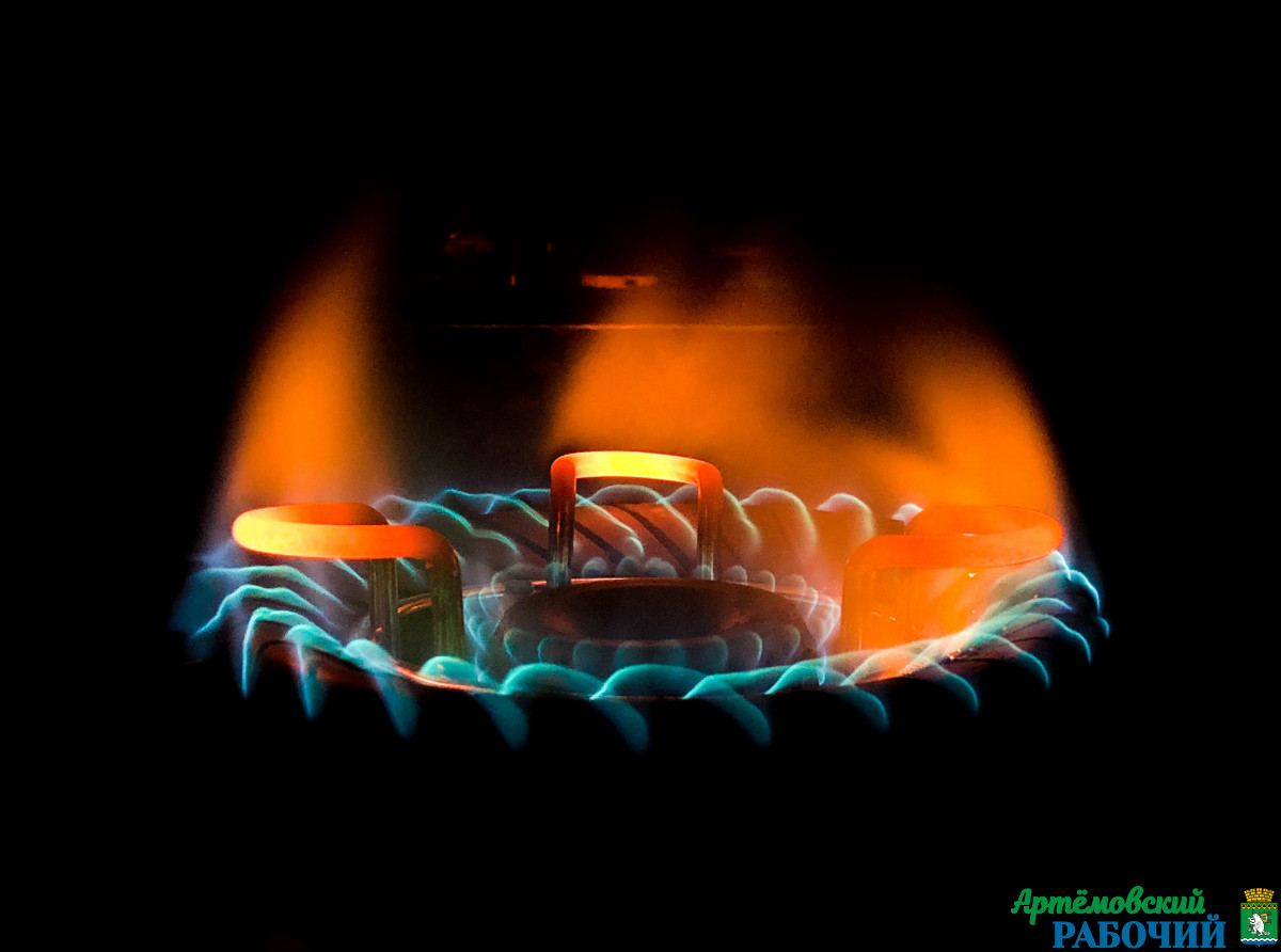 Проверьте, с кем у вас договор