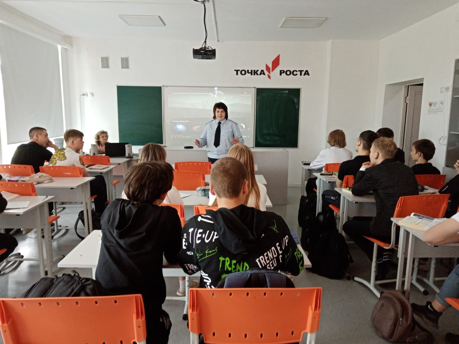 В Артемовском подвели итоги профилактического рейдового мероприятия «Улица-подросток»