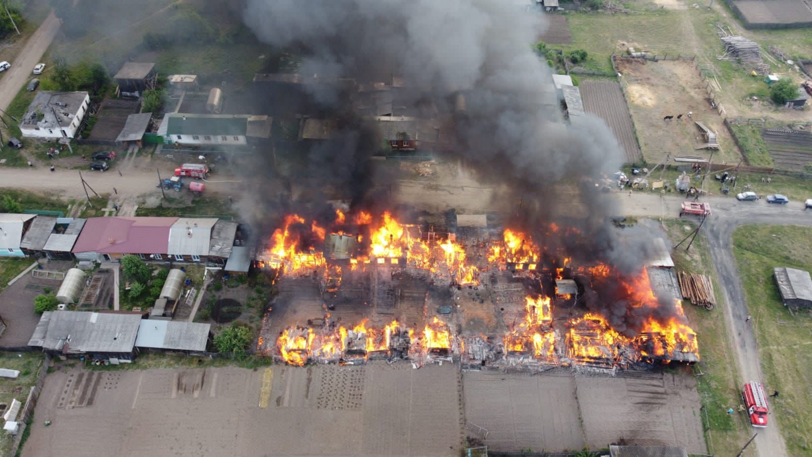 Из-за пожара четыре семьи остались без крова