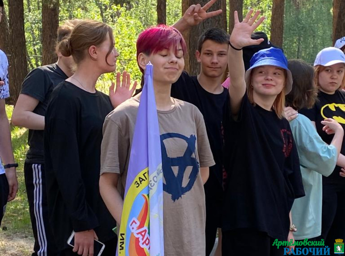 Кто отдыхать, а кто работать