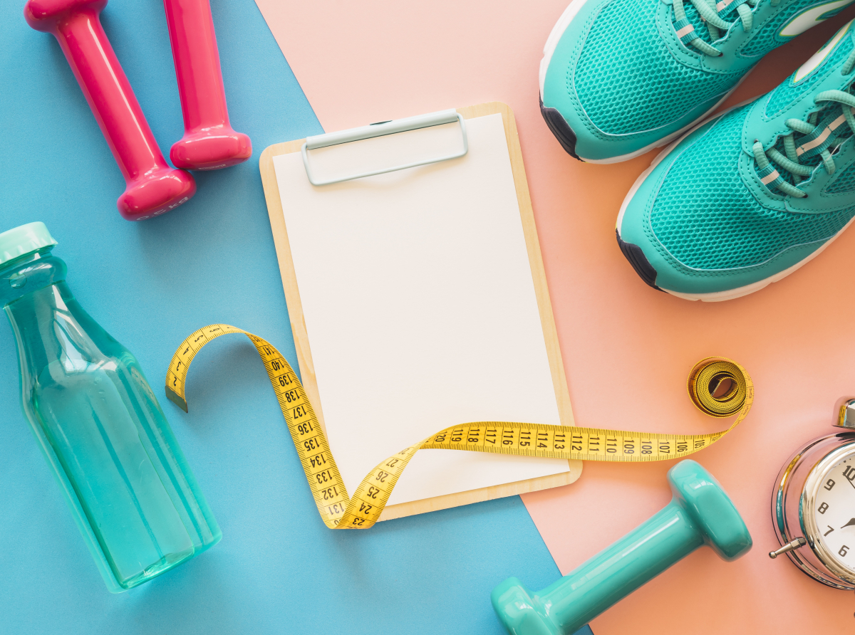 Фото с сайта Фото с сайта https://ru.freepik.com/free-photo/workout-composition-with-clipboard-and-fitness-tools_1323176.htm#query=%D1%84%D0%B8%D0%B7%D0%BA%D1%83%D0%BB%D1%8C%D1%82%D1%83%D1%80%D0%B0&position=3&from_view=search&track=sph