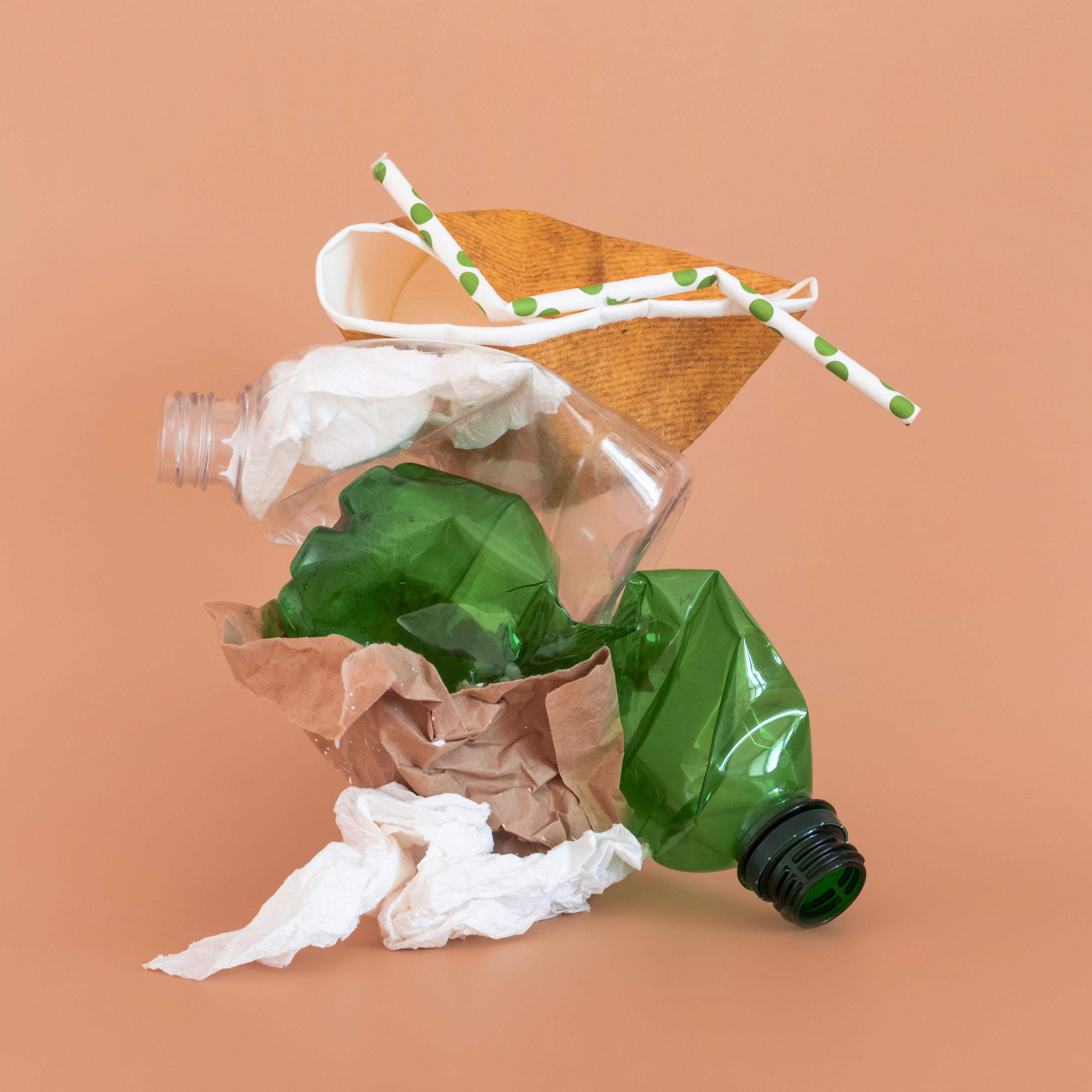 Нельзя просто взять и выбросить холодильник