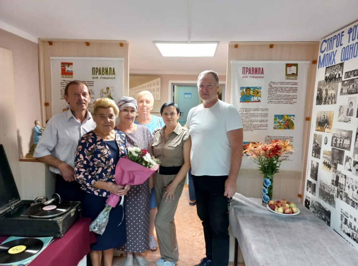 Фото участников открытия музея