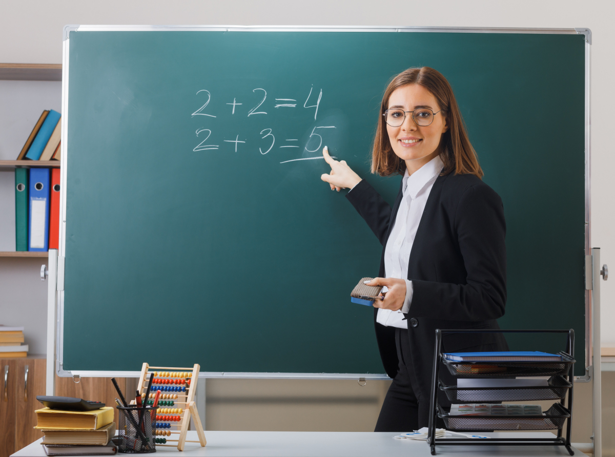 Фото с сайта https://ru.freepik.com. По условиям программы каждый земский учитель должен будет проработать в выбранной им школе не менее пяти лет со дня заключения трудового договора.