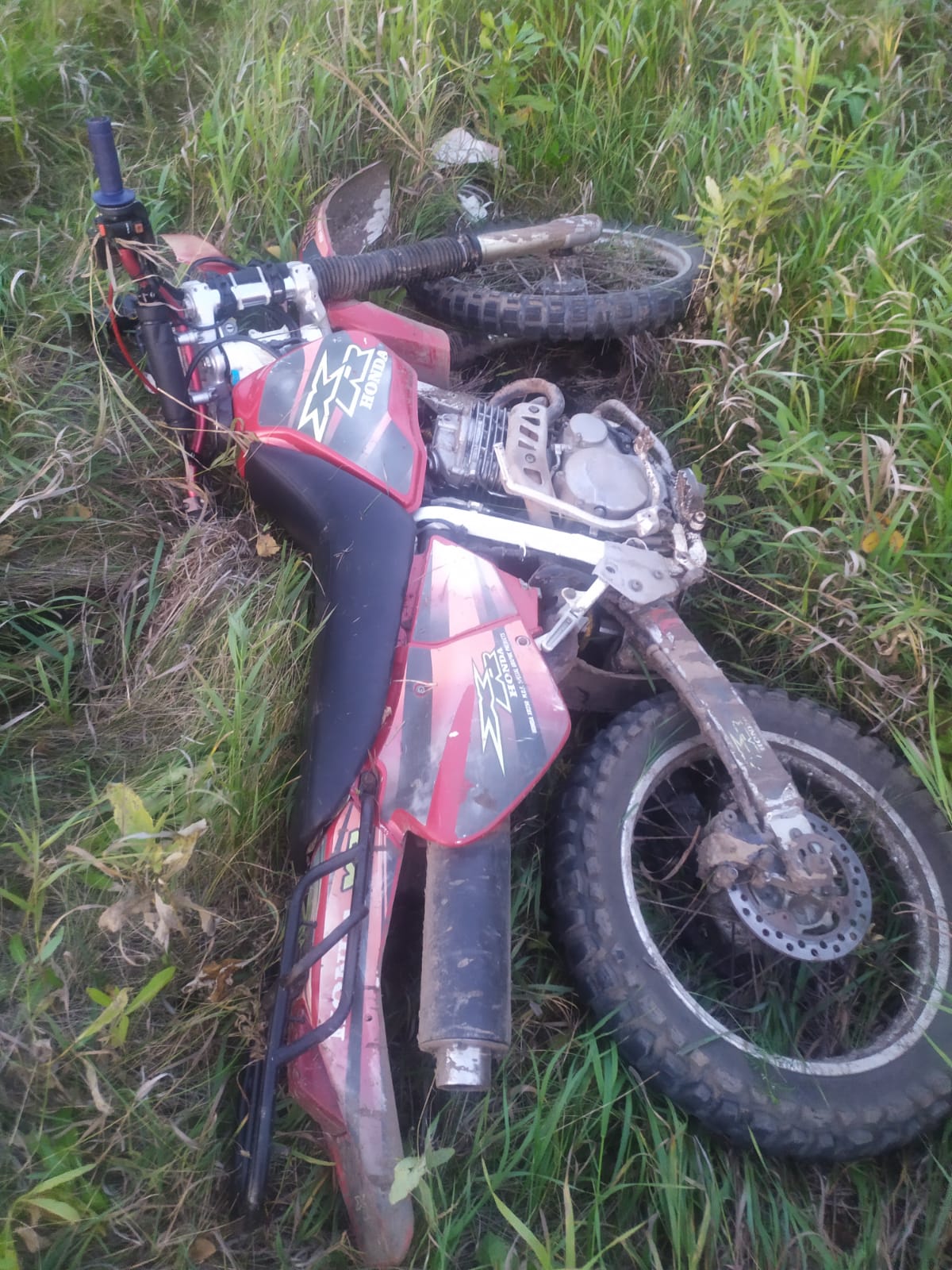 Подросток пострадал, управляя мотоциклом 