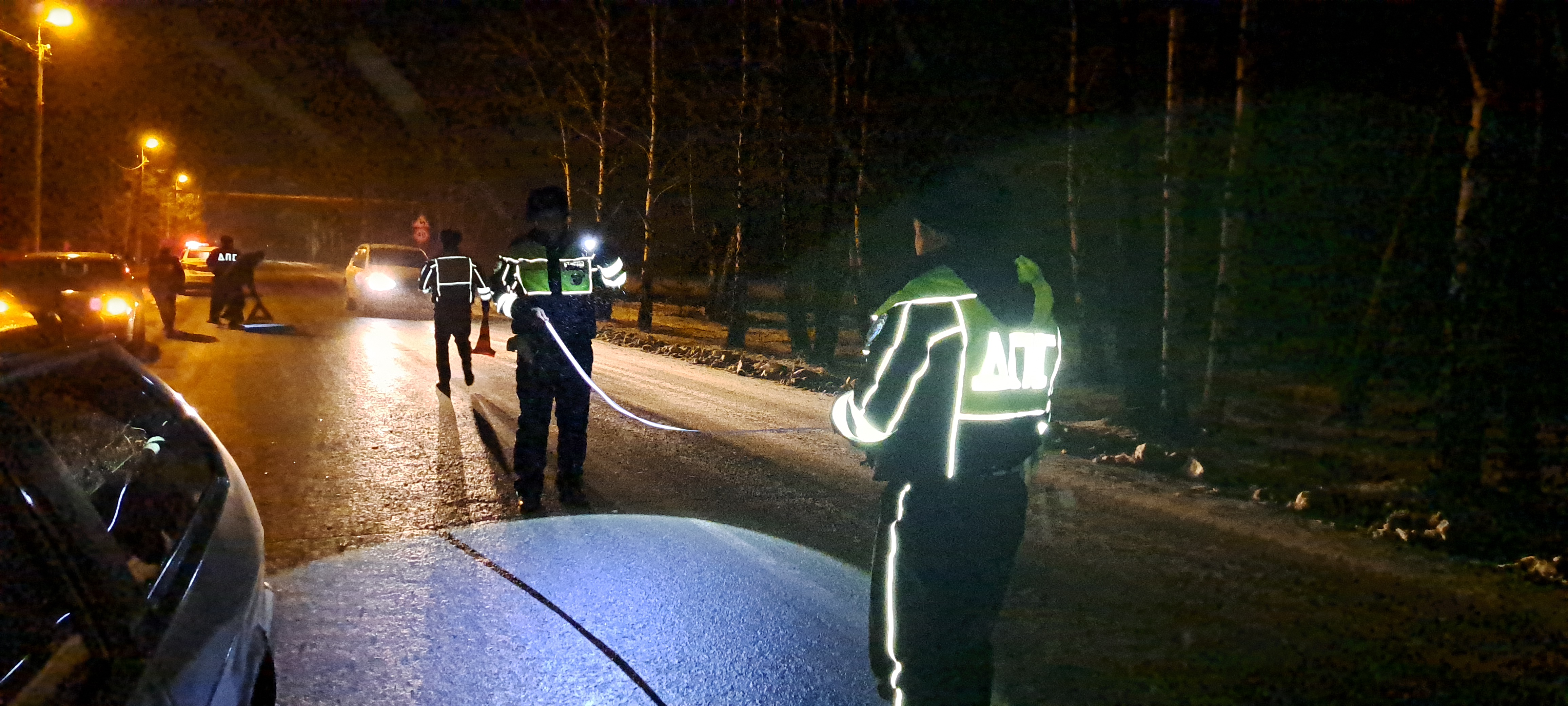 Девочка получила травмы, перебегая дорогу