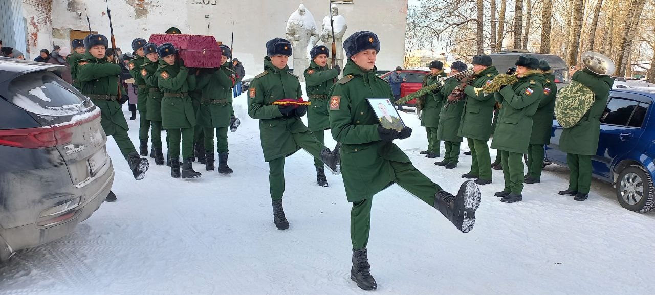 Погиб, прикрывая своих товарищей