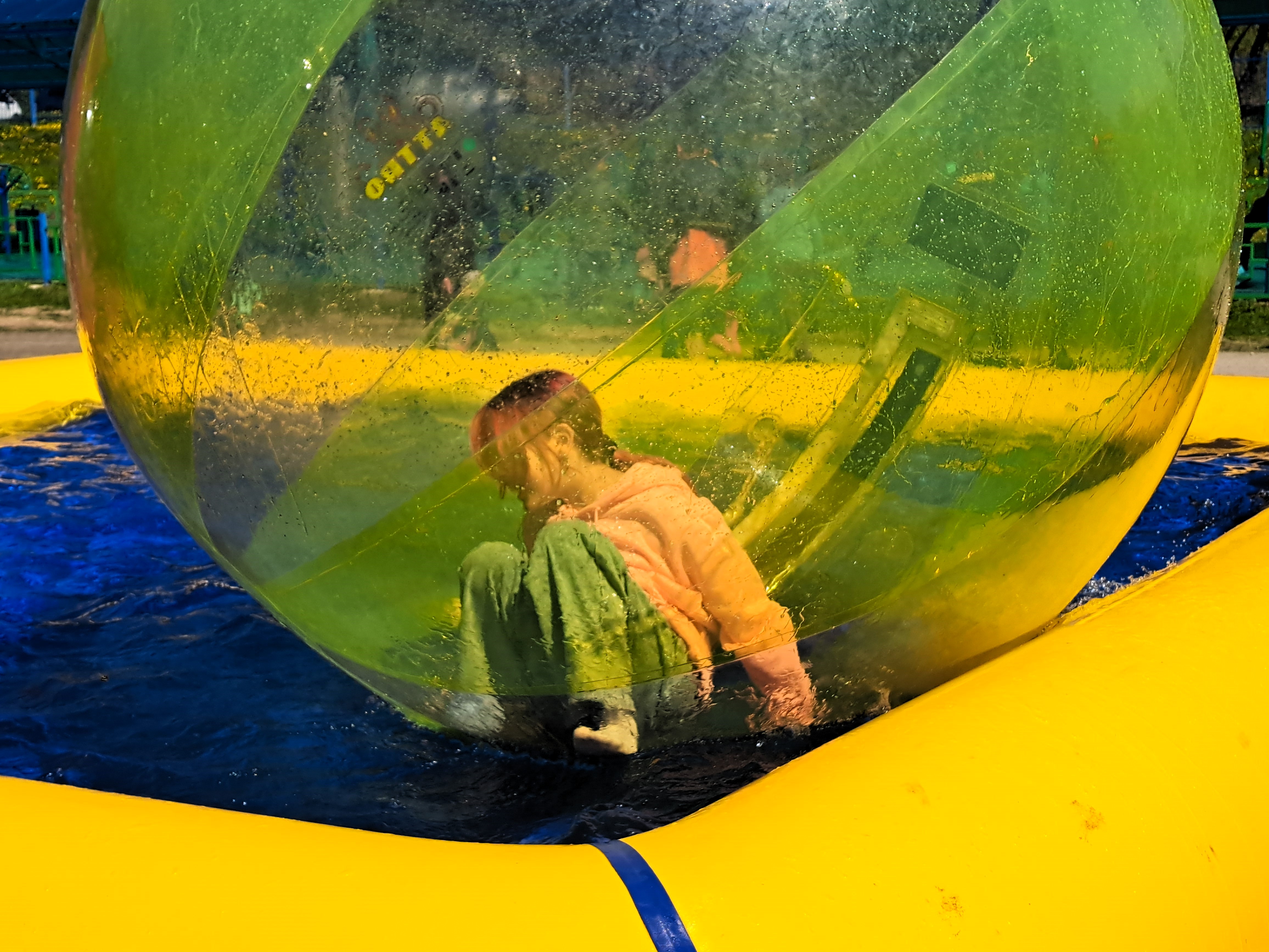 Праздник детства: игры, конкурсы, забавы 