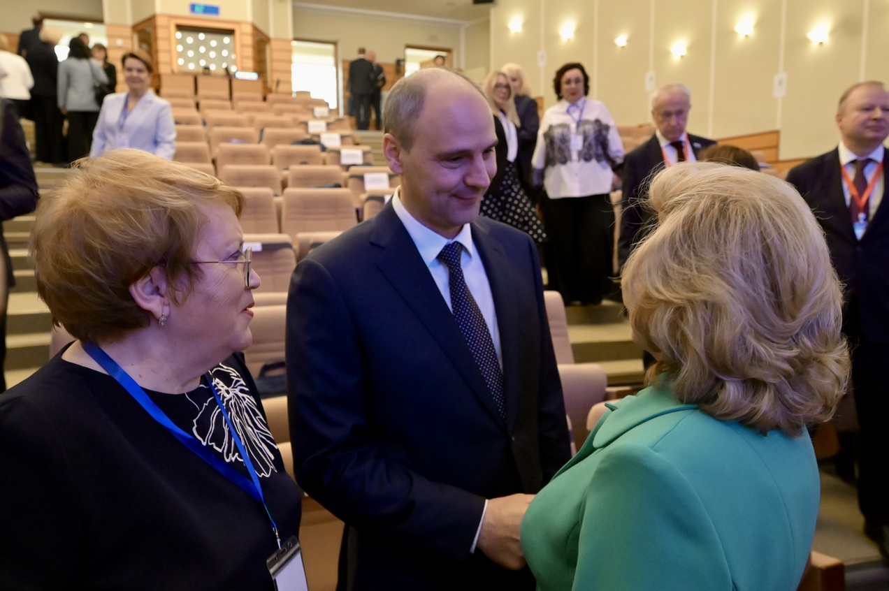 Денис Паслер назвал защиту прав участников СВО и их семей приоритетной задачей