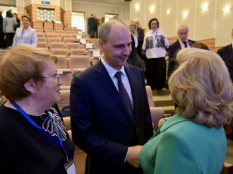 Денис Паслер назвал защиту прав участников СВО и их семей приоритетной задачей