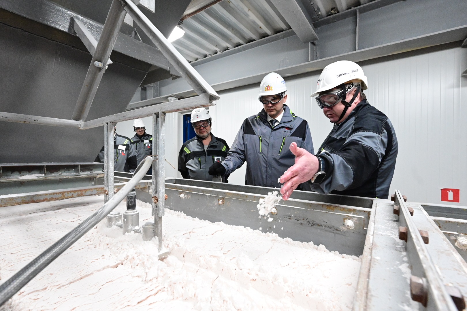 Денис ПАСЛЕР оценил ход модернизации БАЗа в рамках соглашения по улучшению экологии в Краснотурьинске