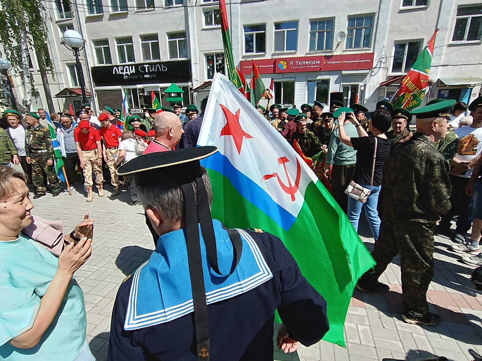 Надежный щит государства: пограничники отмечают праздник