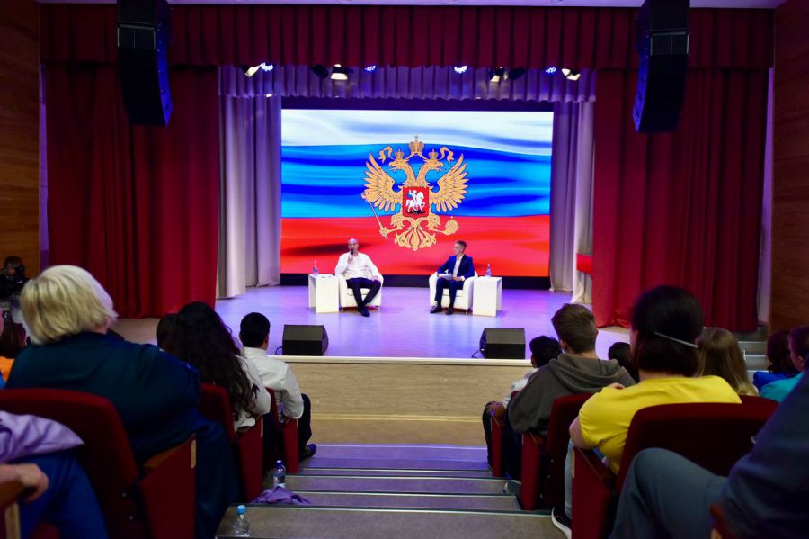 "Рюкзак солдату" – добрая миссия волонтёров Урала, поддержанная Денисом Паслером