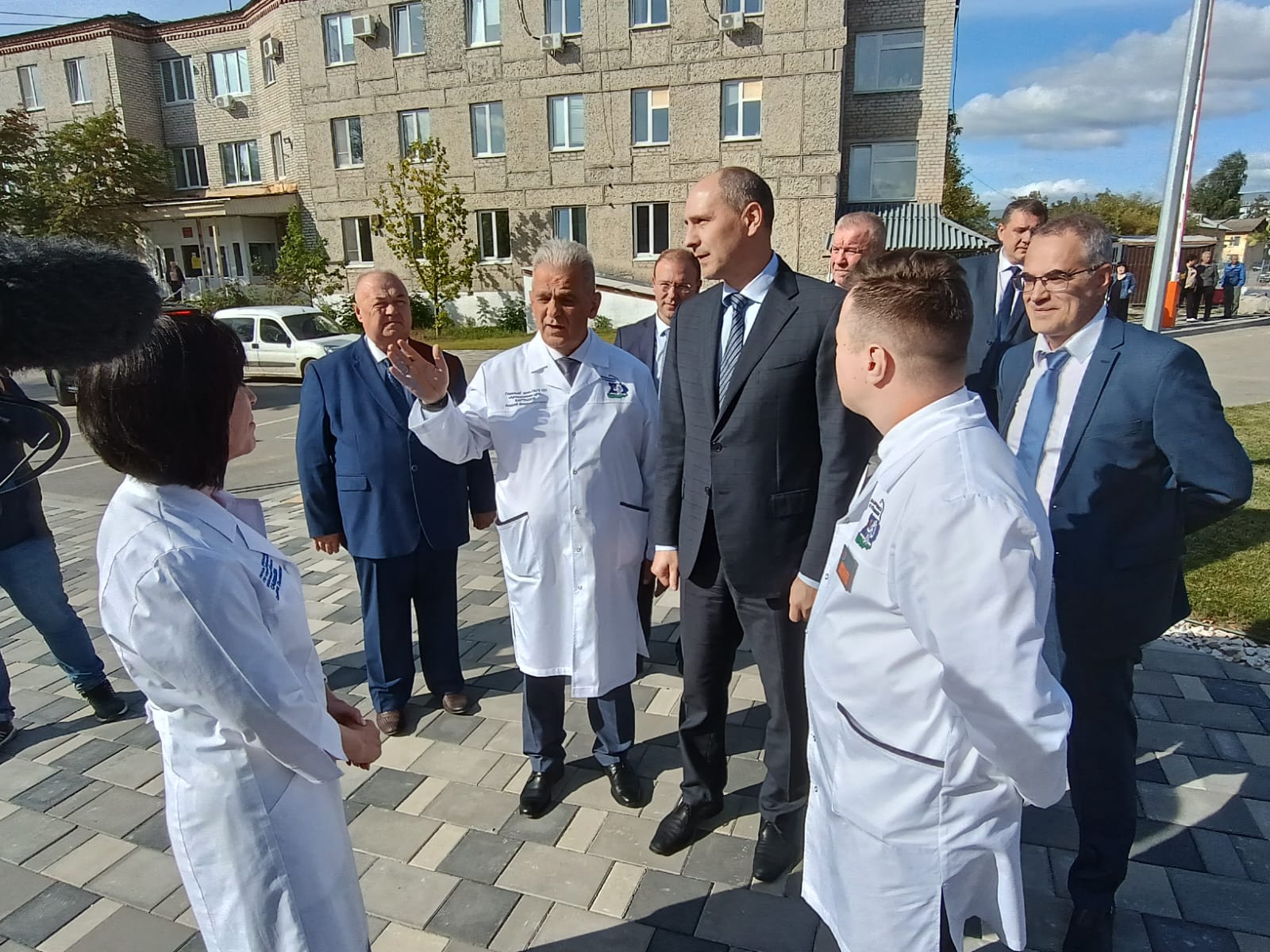 Современная поликлиника открывает двери для пациентов!