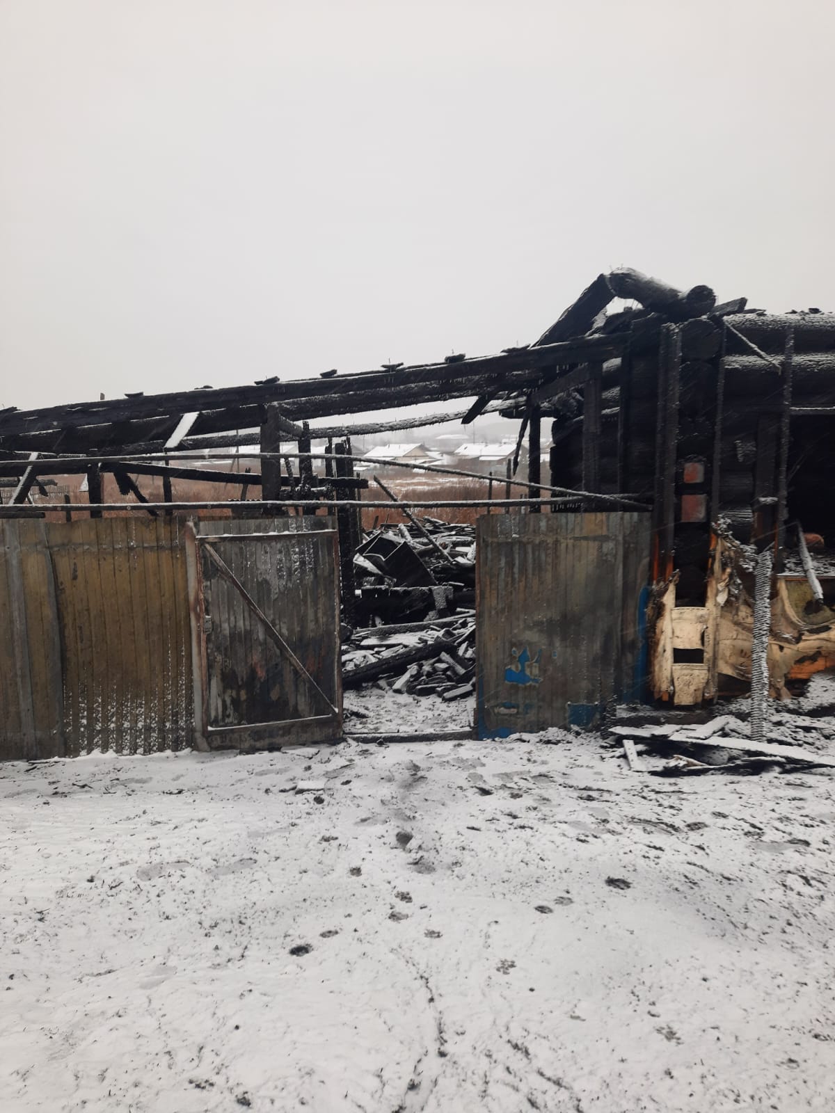  Сегодня утром сгорел дом в селе Покровском