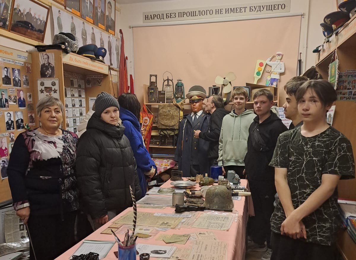 Знакомство с полицией и героями службы