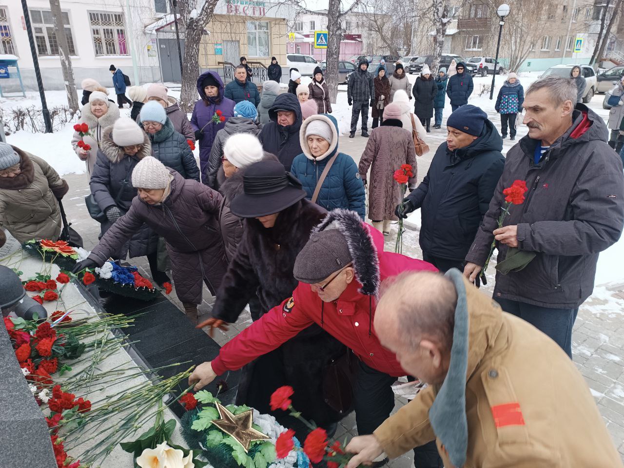Встали на защиту Родины в трудный час