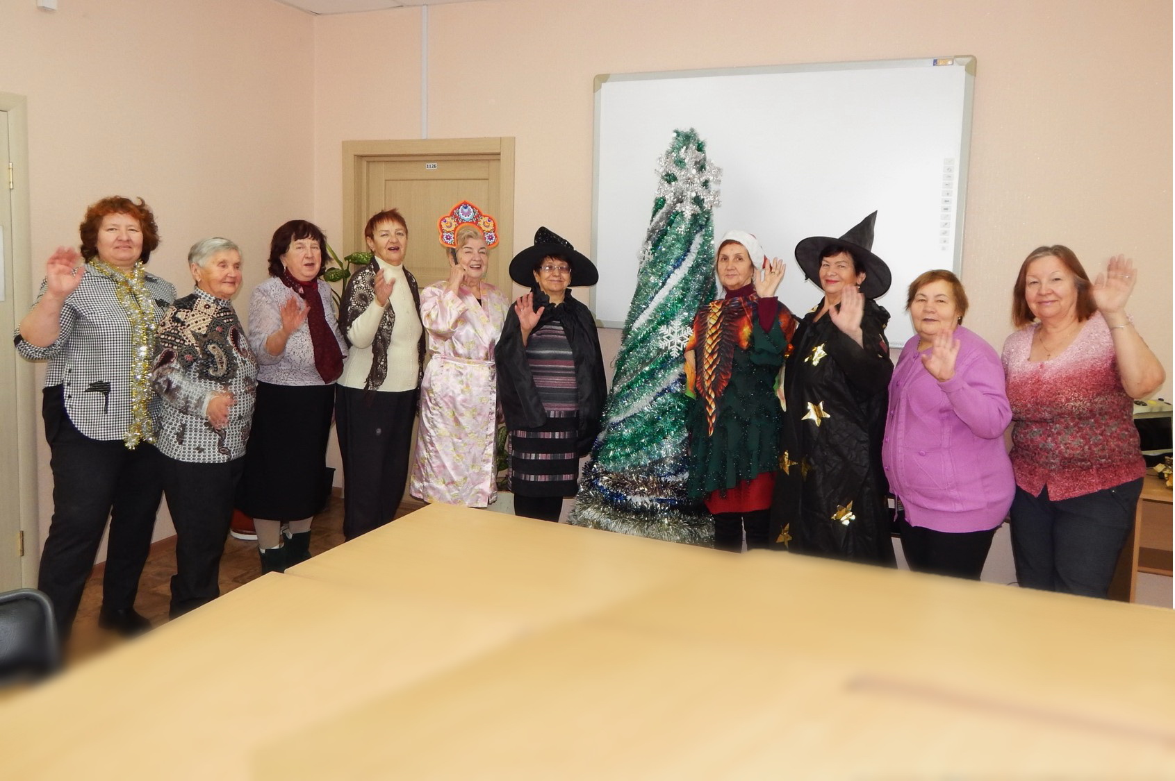 К эрудитам пришел Конь в пальто…