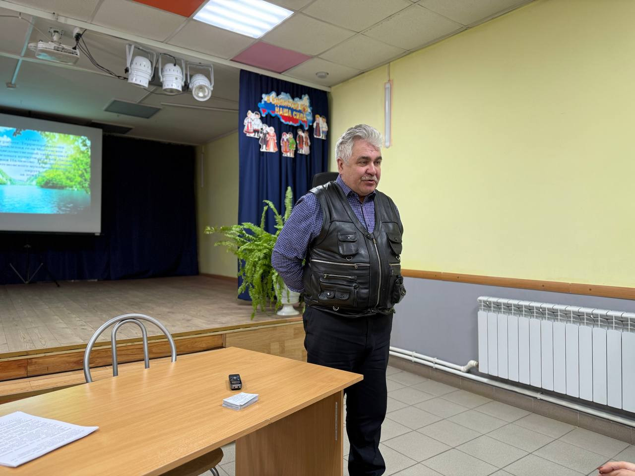 1cdbf905-dde6-438e-80e2-6640d7e61e51