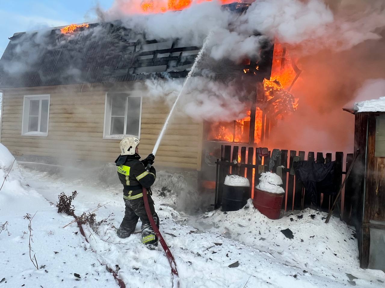 Горел частный жилой дом