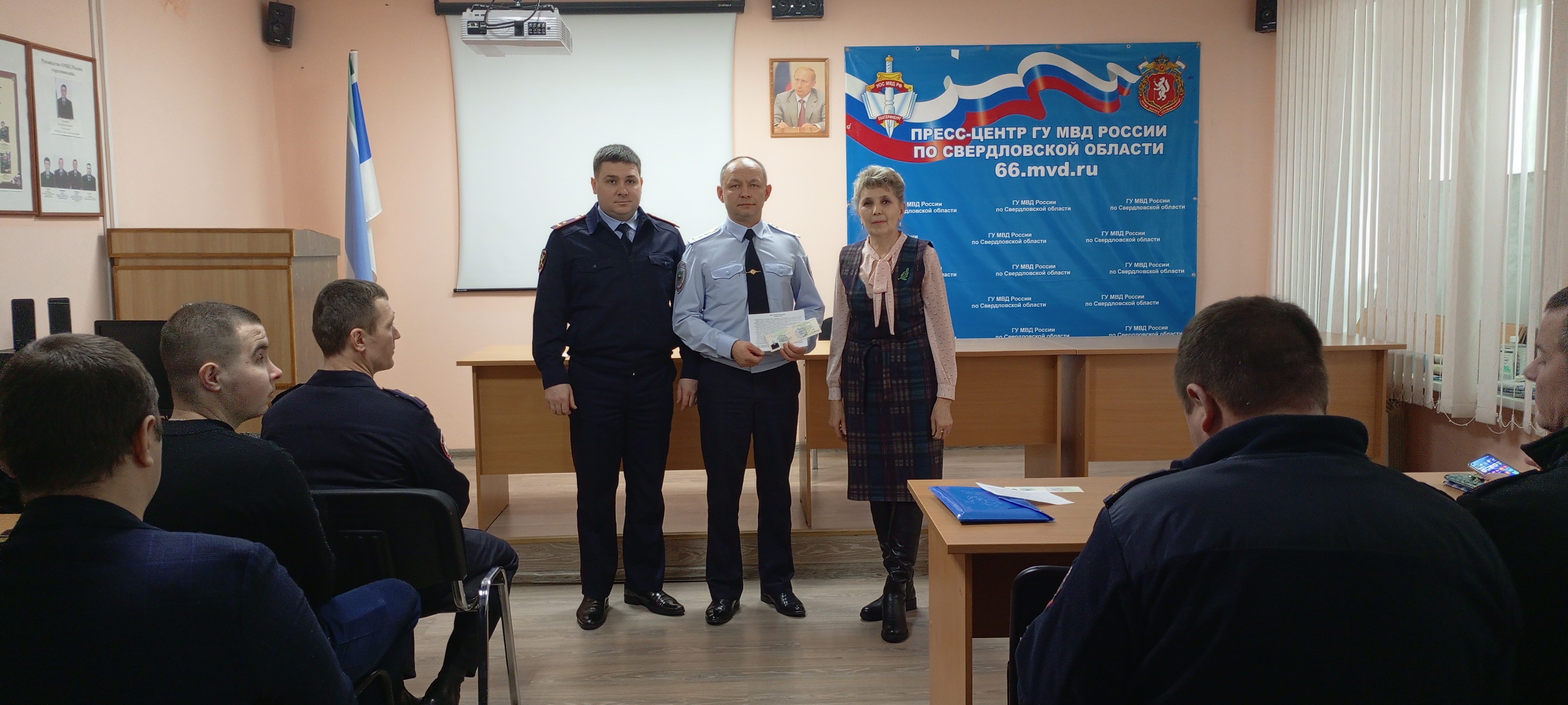 Церемония награждения и присвоения званий в ОМВД прошла в торжественной обстановке