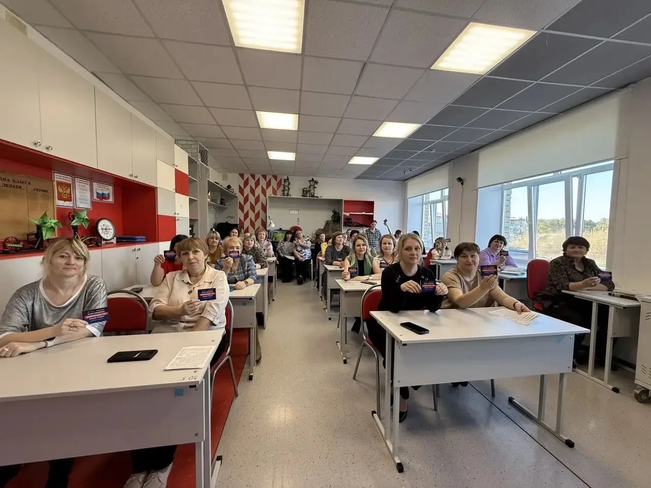 От финансовой пирамиды до уголовного дела: о чем говорили в школе