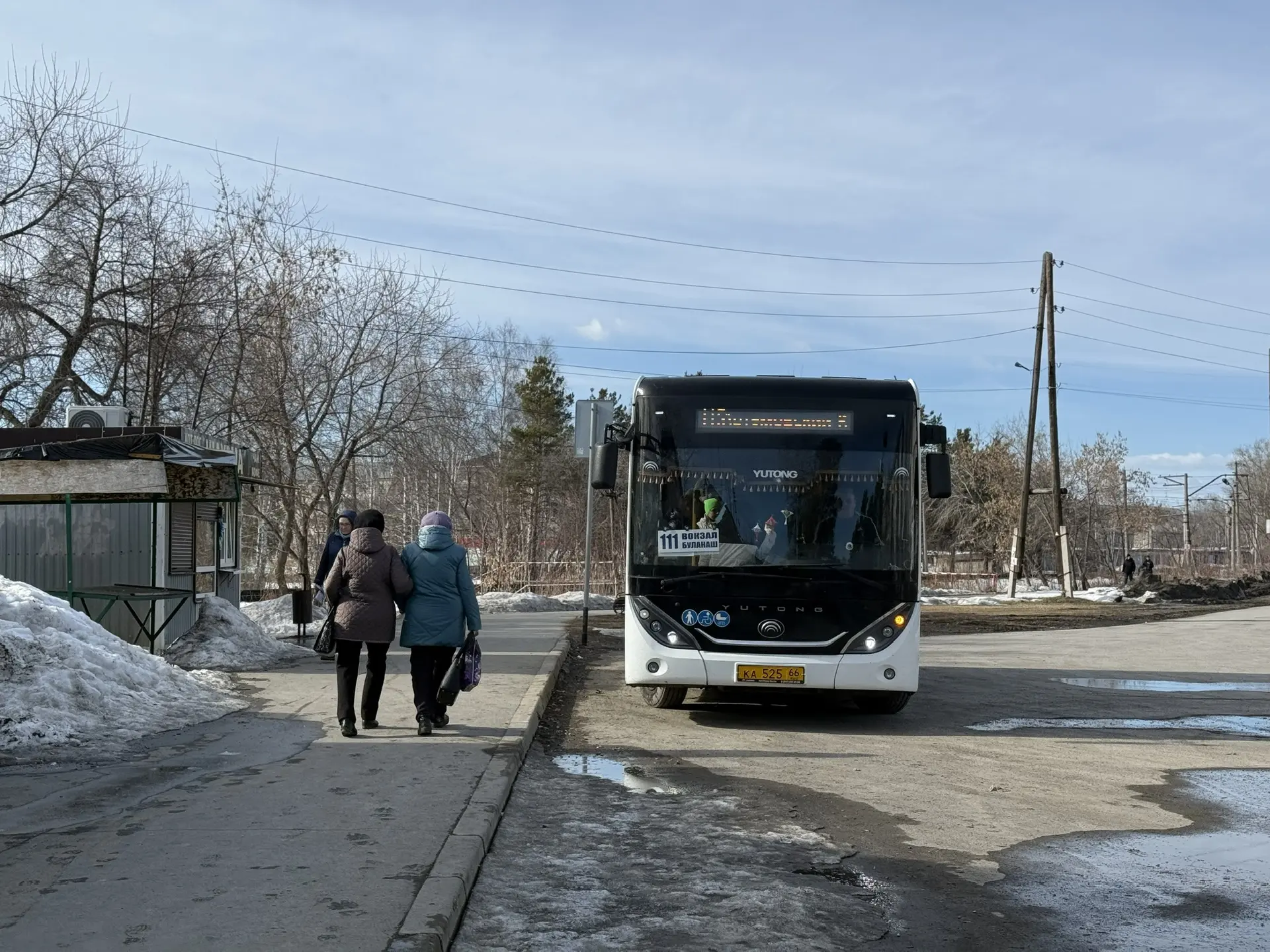 Три новеньких автобуса для Артемовского