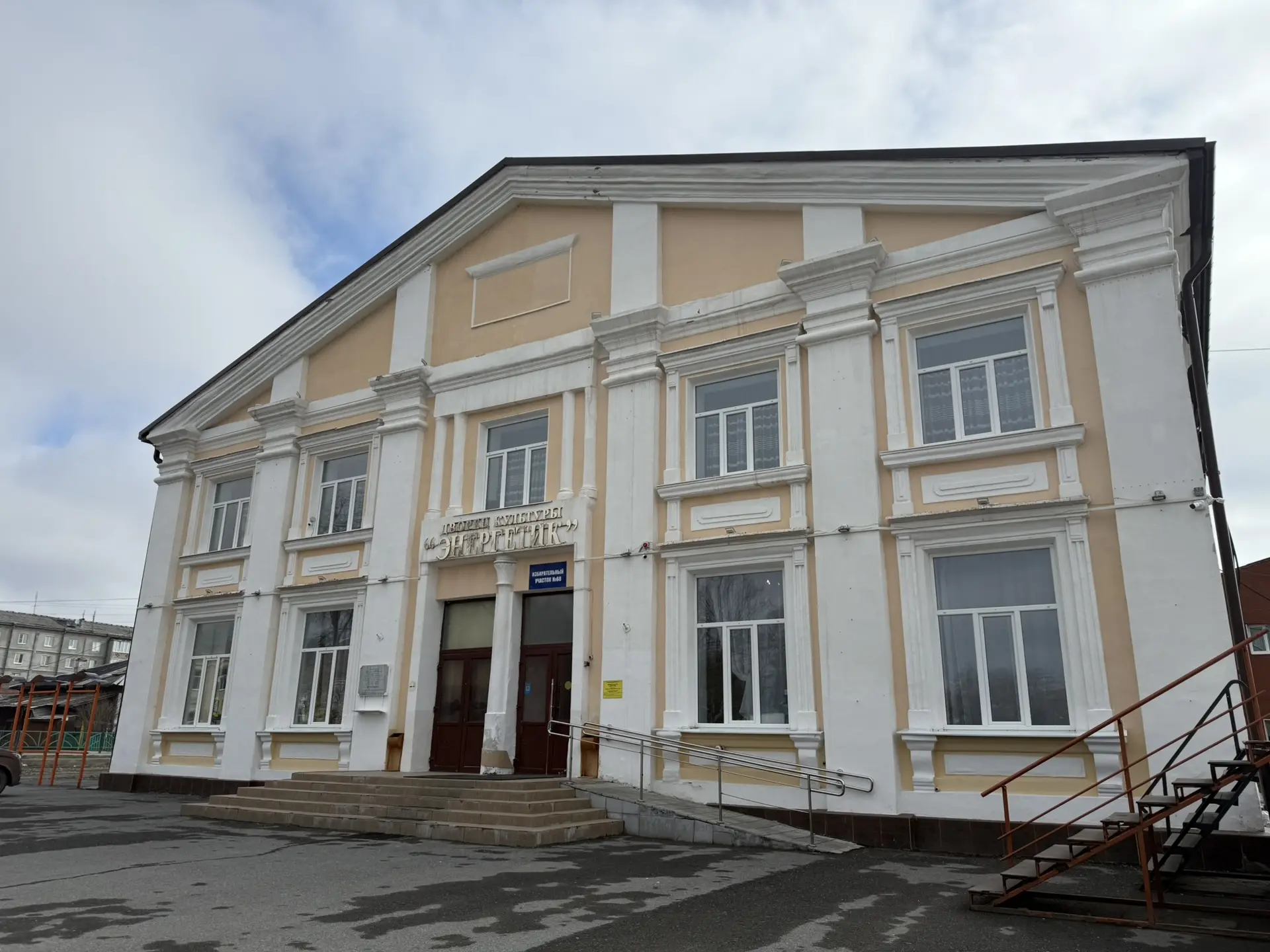 Артемовский нуждается в земском работнике культуры 