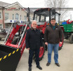 Артёмовская ЦРБ получила трактор в подарок от "Сафьяновской меди" Фото предоставлено автором